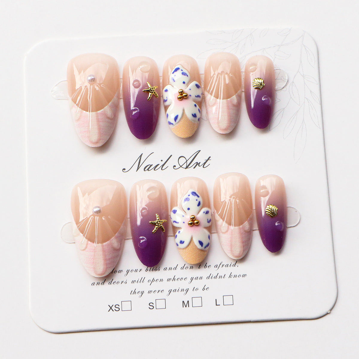 Künstlerisches Press-On-Nagelset mit floralen Akzenten