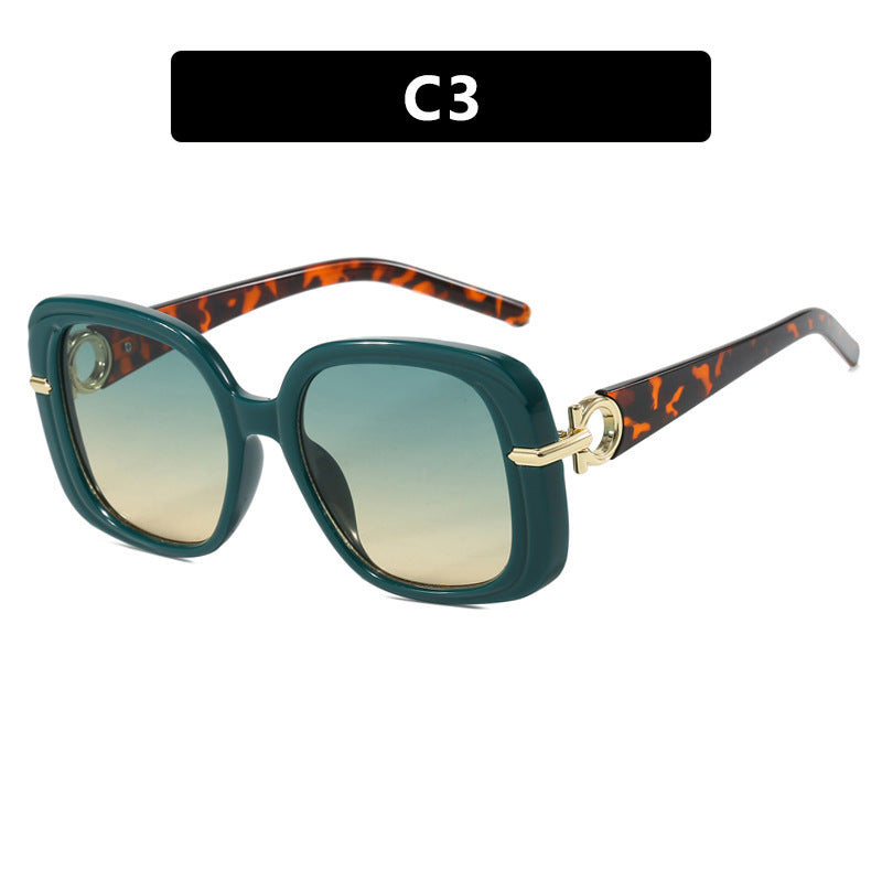 Damen quadratische Sonnenbrille mit luxuriösem Metallakzent Brehn