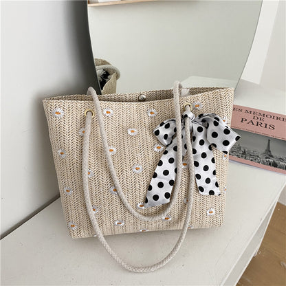 Stroh Strandtasche mit dekorativem Schal