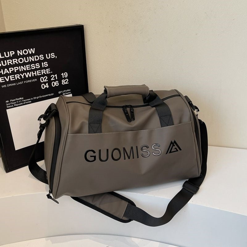 Sportliche Reisetasche Mit Vielen Organisationstaschen Brehn