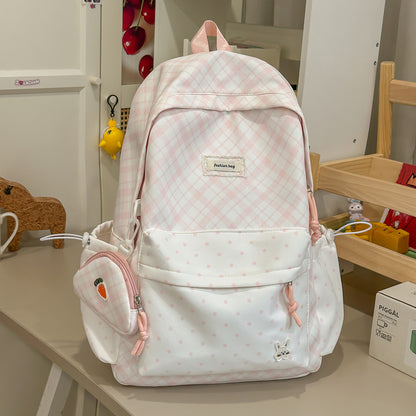 Stylische Karomuster-Rucksack mit lustigen dekorativen Akzenten Brehn