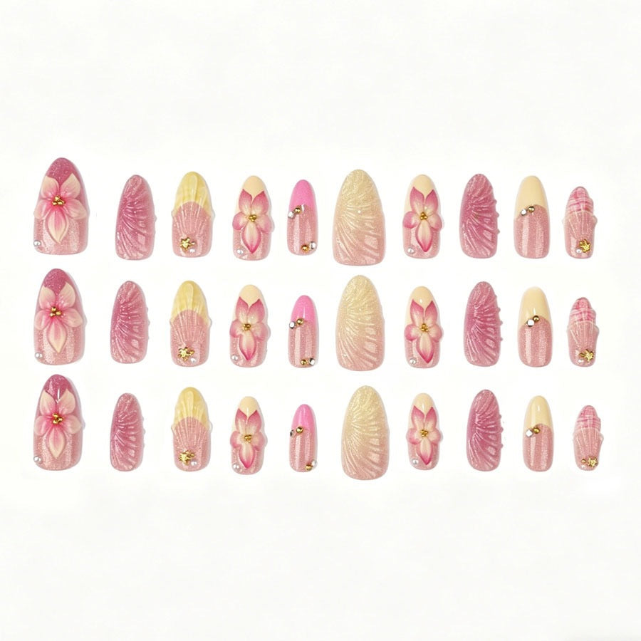 Kunstnagelset mit kunstvollen Blumen- und Muschelmuster Brehn
