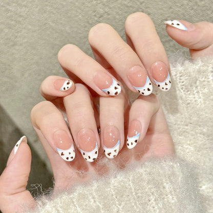 Künstlerisches Press-On Nagelkunstset mit fantasievollem Design