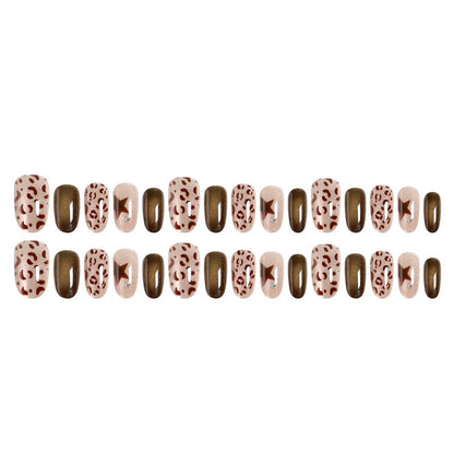 Kunstnägel im modernen Animal-Print Design Brehn