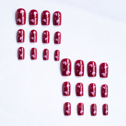 Glamouröses Herz Nagelkunst