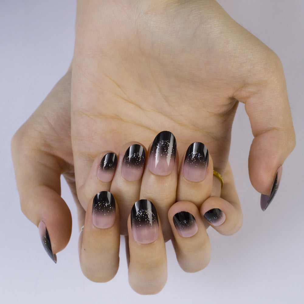 Kunstnägel mit Elegantem Ombre-Design und Glitzernden Akzenten Brehn