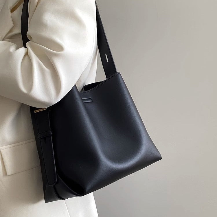 Moderne Schultertasche Brehn