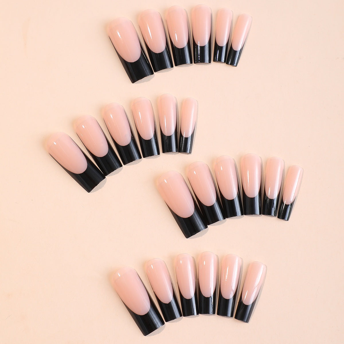 Kunstnagelset mit Eleganten Ombre-Design Brehn