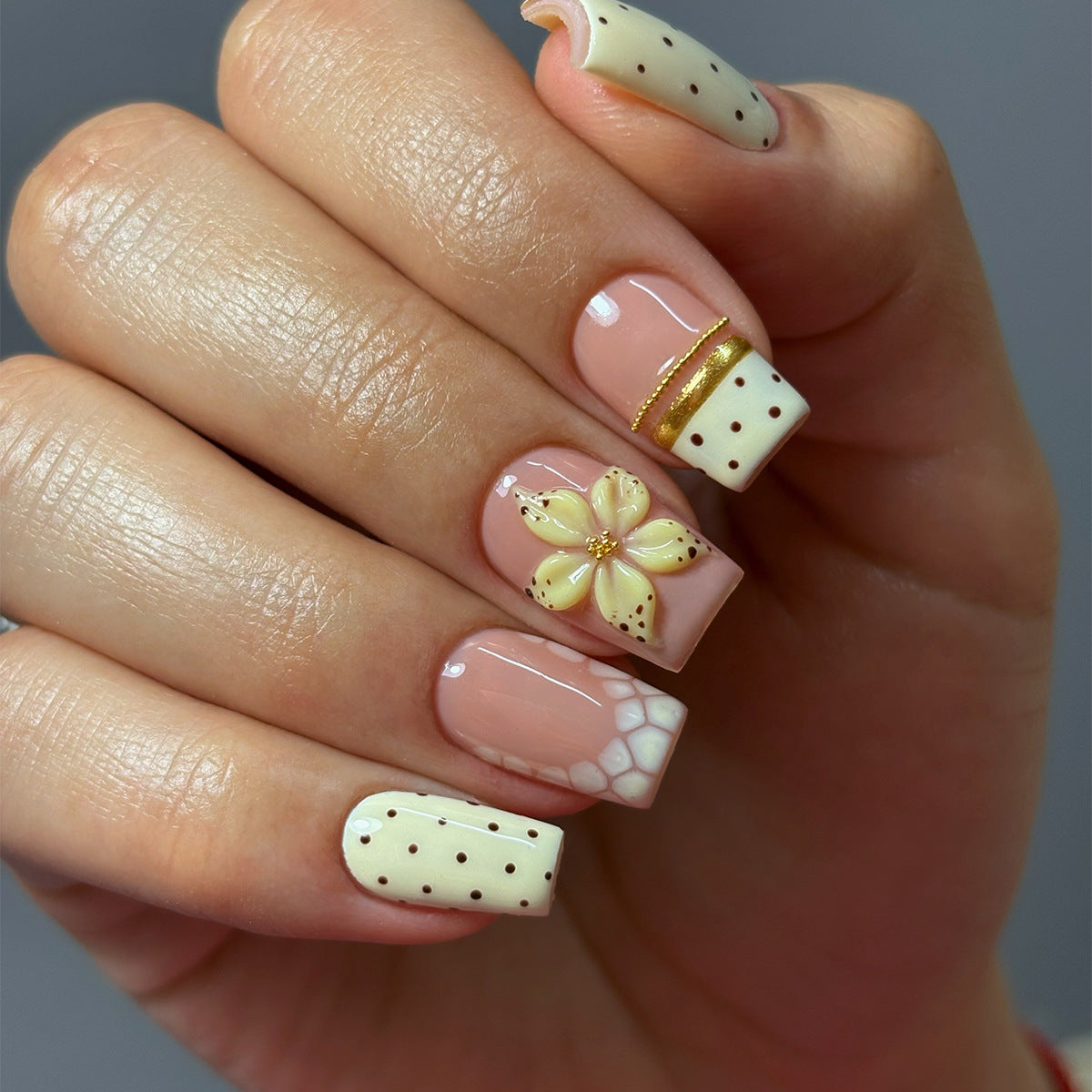 Kreative Blumen Nagelkunst Brehn
