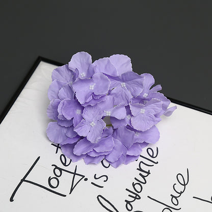 Elegante dekorative Blumenarrangement