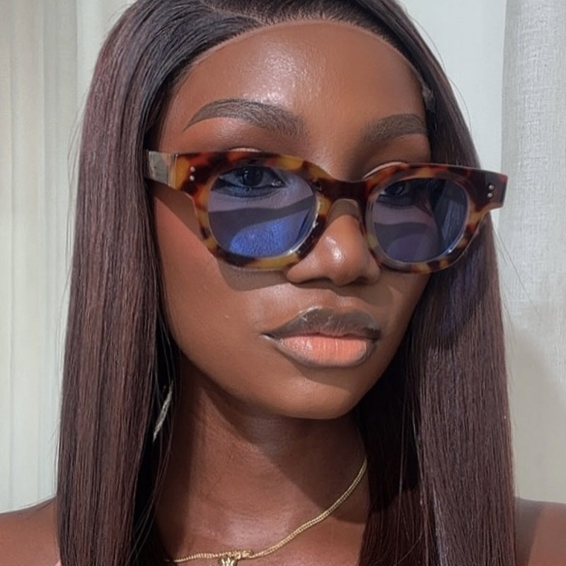 Damen stilvolle Sonnenbrille mit markantem Design und polarisierenden Gläsern Brehn