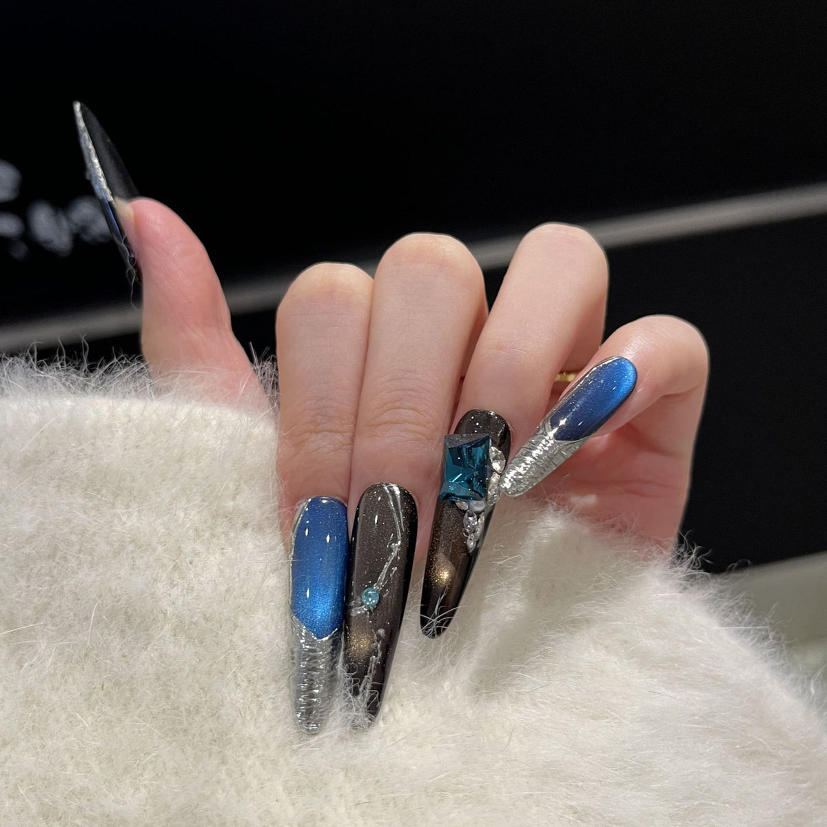 Stiletto Nagelkunst Set mit Galaktischem Design Brehn