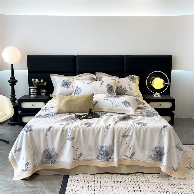Luxuriöses Satin-Feeling Floral Bettwäsche-Set mit Bettdeckenbezug, Kissenbezügen und dekorativen Shams