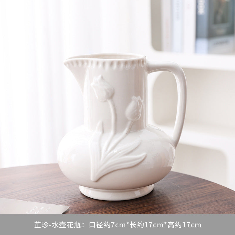 Dekorativer floraler Krug Vase
