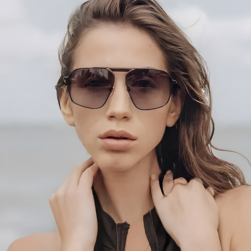 Damen Sonnenbrille im modernen, geometrischen Design mit robustem Metallrahmen Brehn