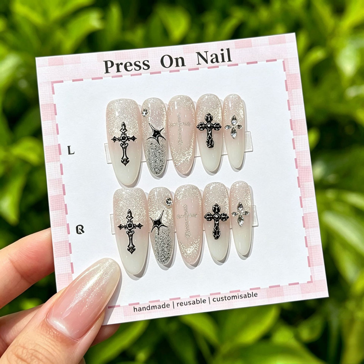 Anpassbare florale Press-On Nagelkollektion