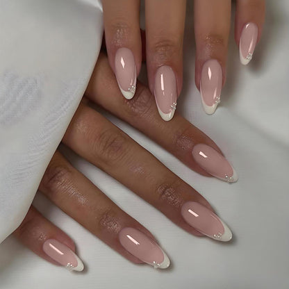 Kunstfingernägel Set mit elegantem French-Tip Design und glamourösen Details Brehn