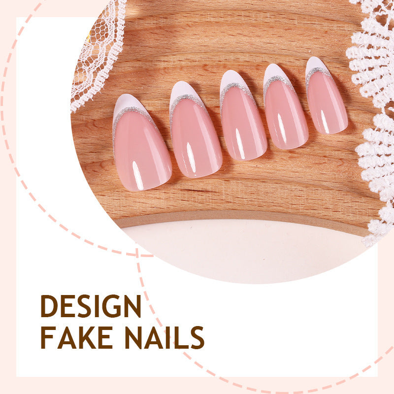 Kunstnagelset mit eleganten Glitterakzenten Brehn
