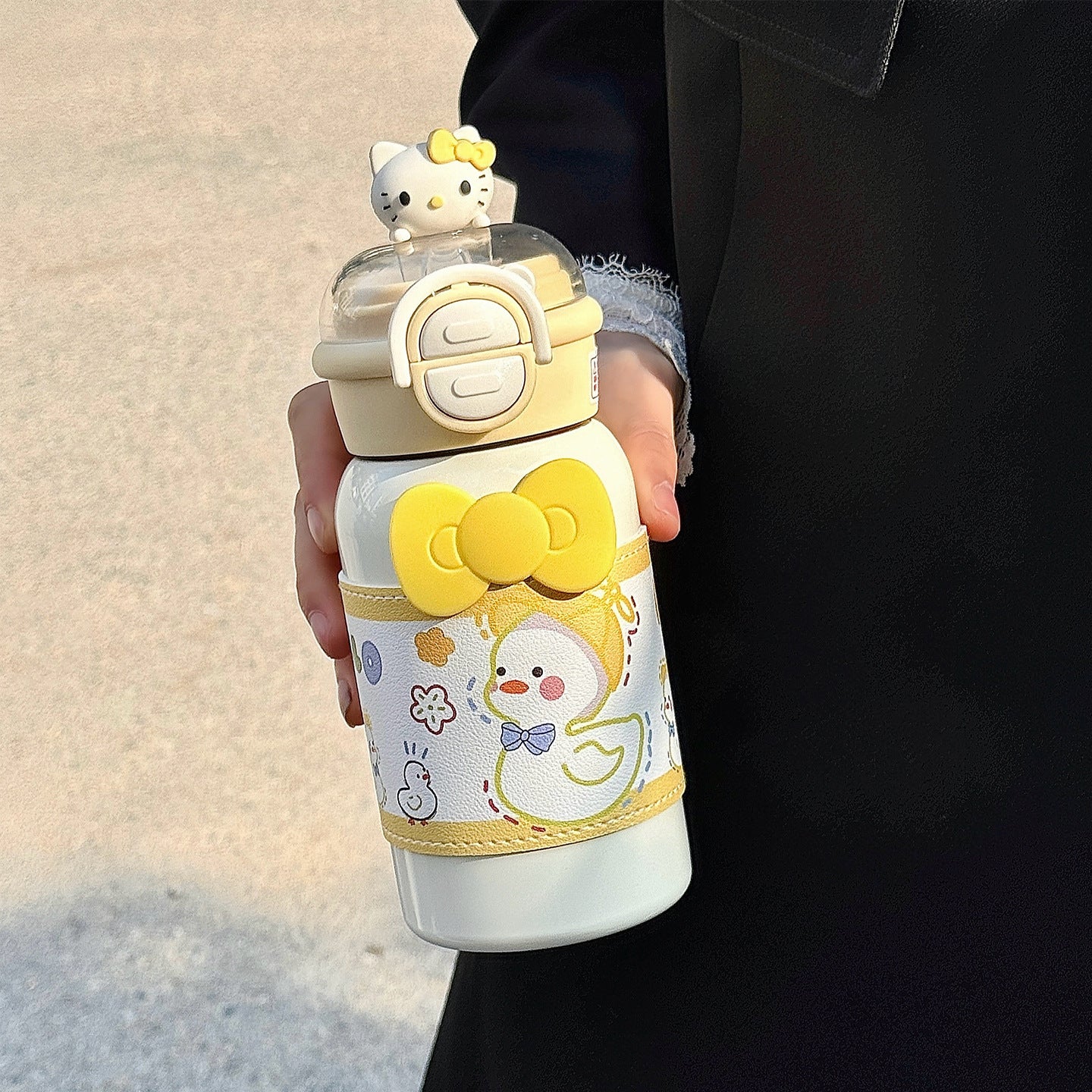 Damen kreative Trinkflasche mit interaktivem Deckel und süßem Motiv Brehn