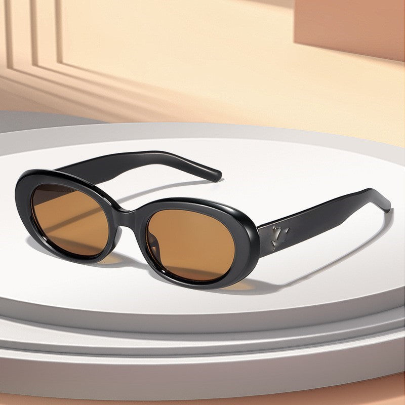 Modische ovale Sonnenbrille Brehn