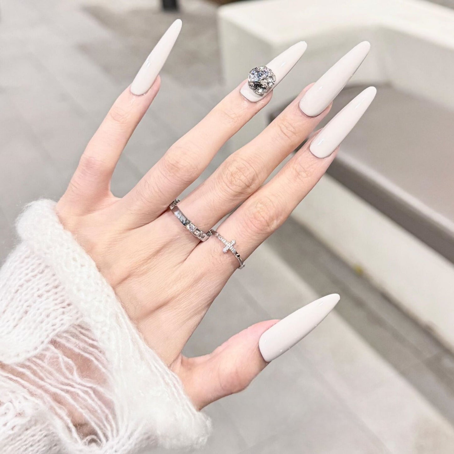 Kunstnägel mit Elegantem Glitzer-Akzent Brehn