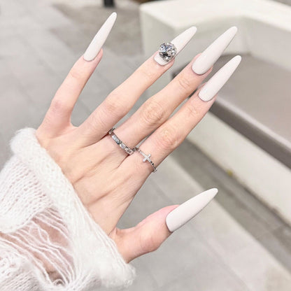 Kunstnägel mit Elegantem Glitzer-Akzent Brehn