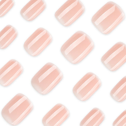 Premium Nagelkunst im eleganten French-Tip Design Brehn