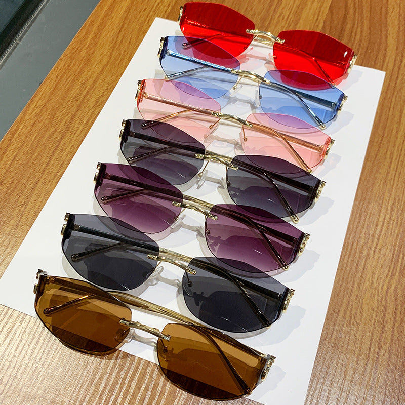 Damen modische Sonnenbrille mit innovativem Schecken-Design Brehn