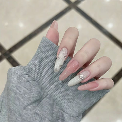 Dekorative Stiletto-Nageltips