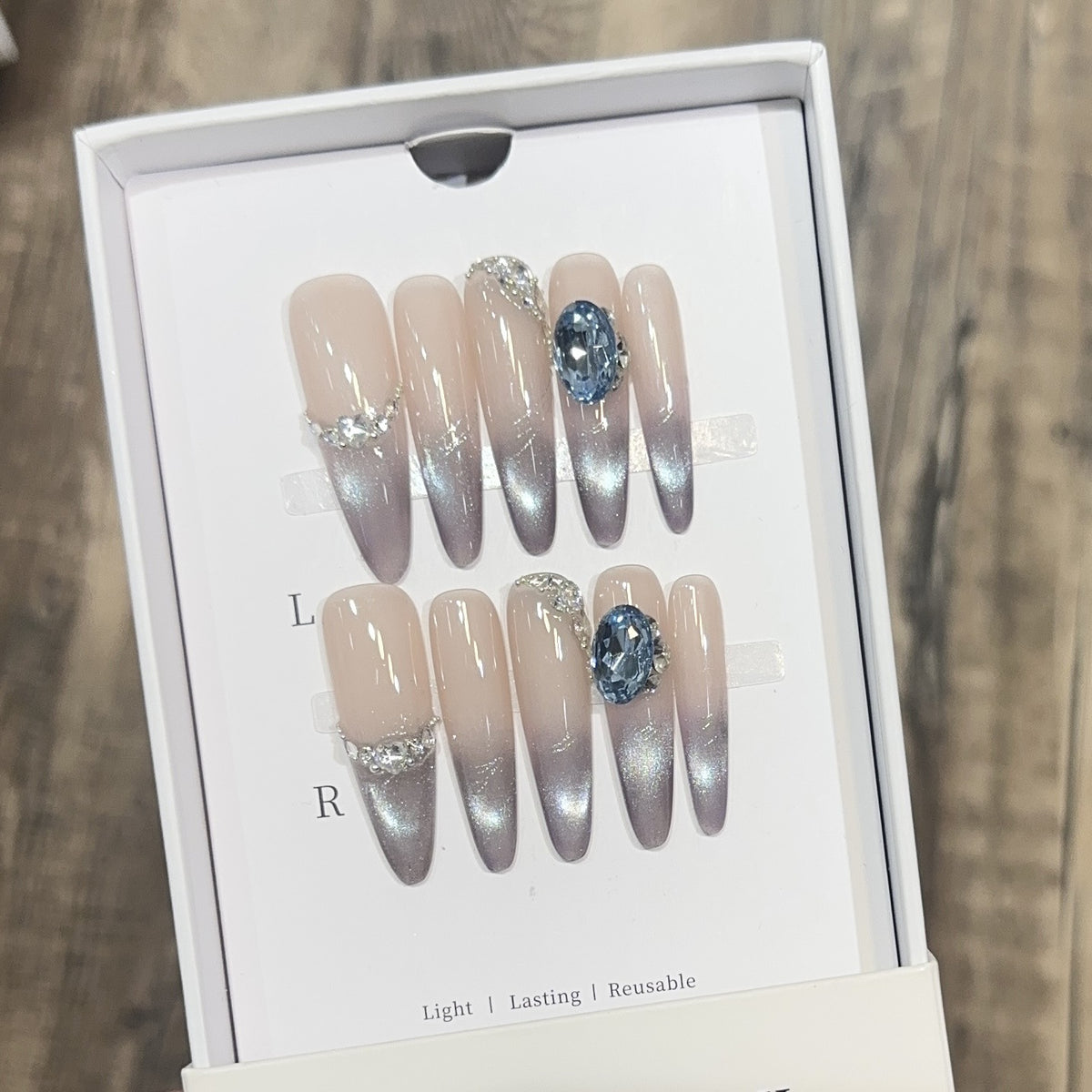 Glamouröse Press-On Nagelset mit Ombré-Design und Strass-Akzenten Brehn