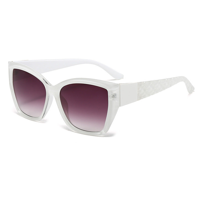 Damen Oversized Cat-Eye Sonnenbrille mit stylishen Akzenten Brehn