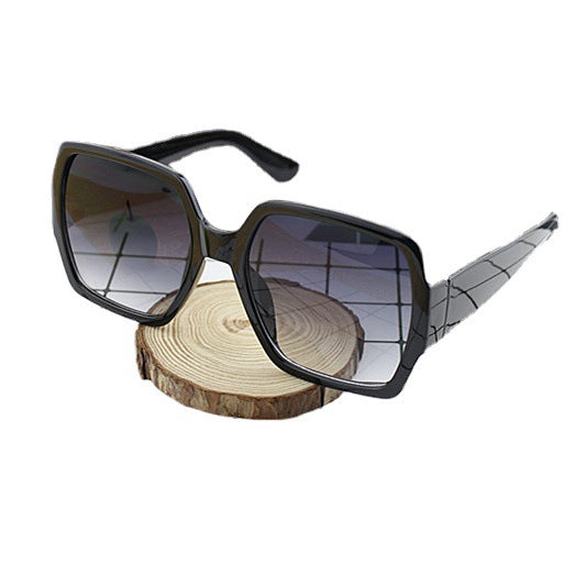 Damen extravagante quadratische Sonnenbrille mit einzigartigem Design Brehn