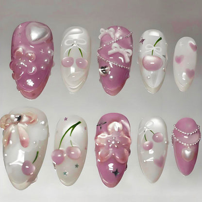 Kunstnagelset mit kreativen Herz- und Blumendesigns Brehn