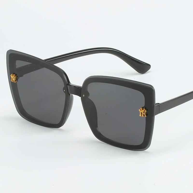Damen stilvolle quadratische Sonnenbrille mit eleganten Details Brehn