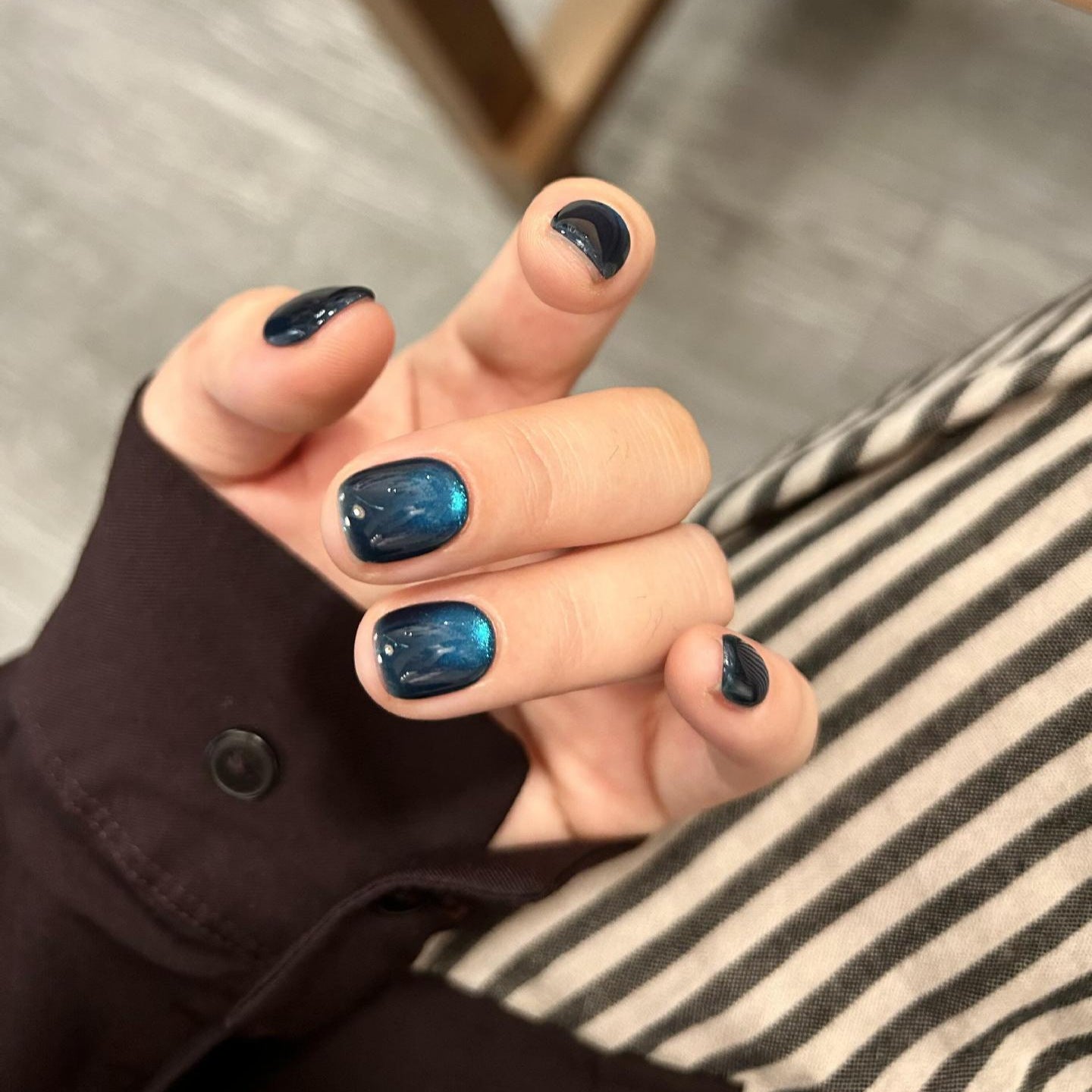 Künstliche Nagelspitzen Im Modischen Schimmer-Look Brehn