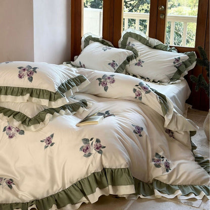 Blumengesticktes Rüschensatin-Bettbezug-Set mit doppellagigem Rüschensaum