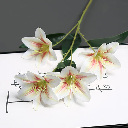 Realistischer synthetischer Lilienstamm