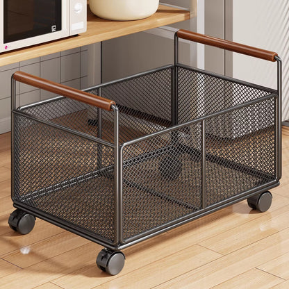Rollwagen aus Mesh mit Holzgriffen