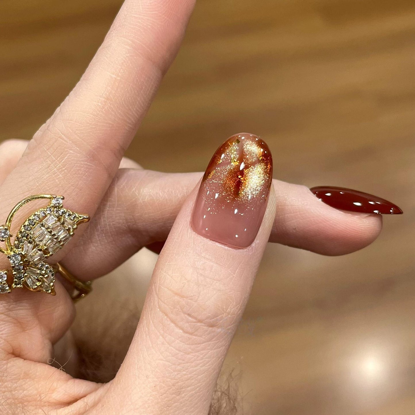 Künstliche Nagelspitzen mit Goldenen Akzenten Brehn