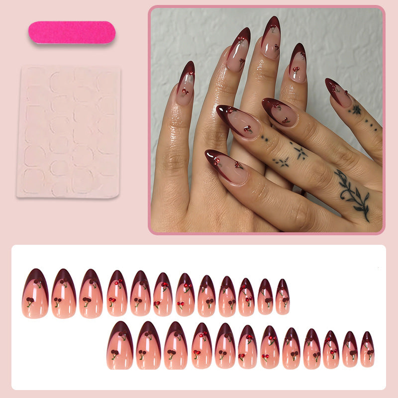 Kunstnagelset mit einzigartigen Designs Brehn