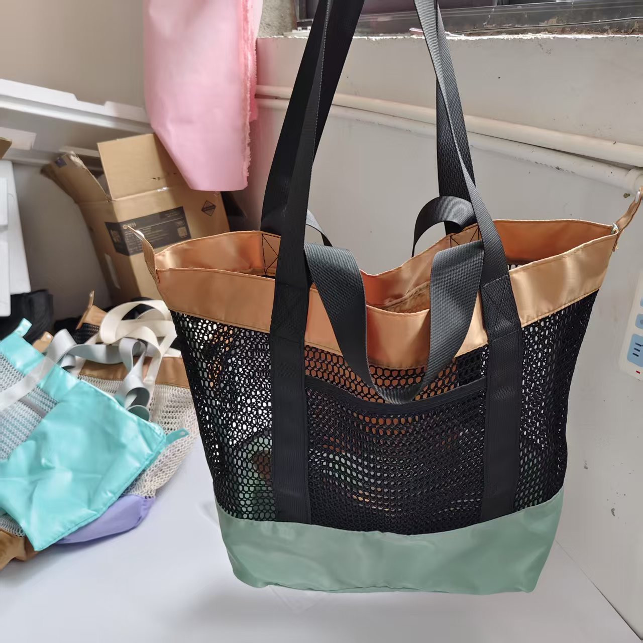 Luftige Strandtasche mit Großem Stauraum und Netzdesign Brehn