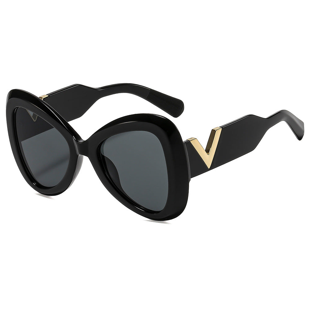 Damen Cat-Eye Sonnenbrille mit luxuriösen Metallakzenten Brehn