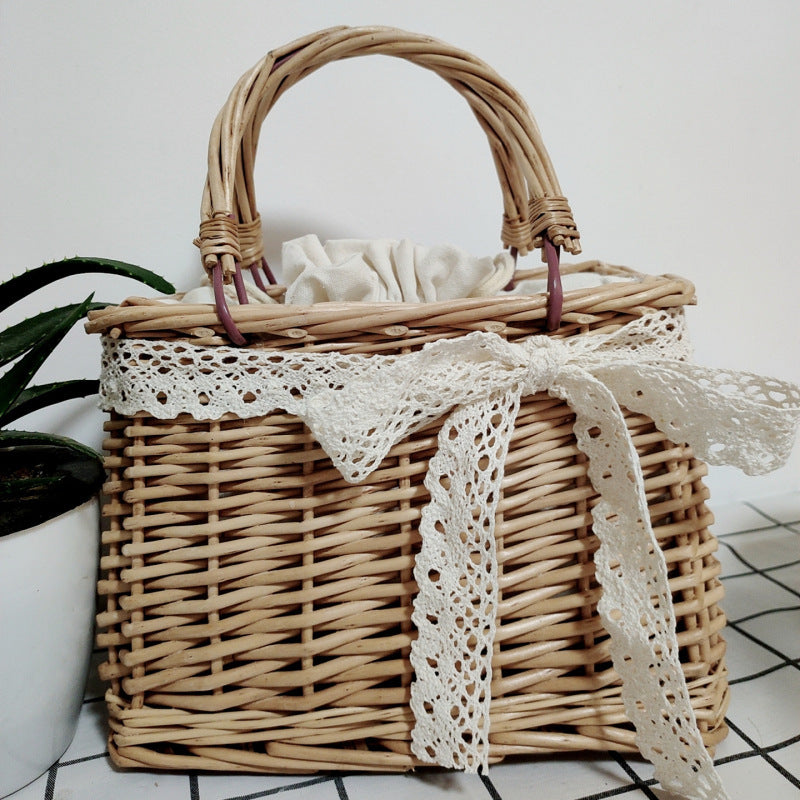 Damen Handtasche mit Perlenkette Brehn
