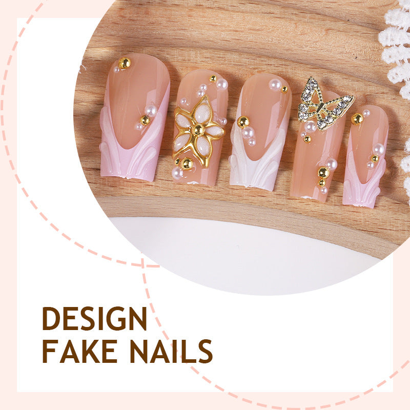 Kunstnagelset mit dekorativen Akzenten und eleganten Details Brehn