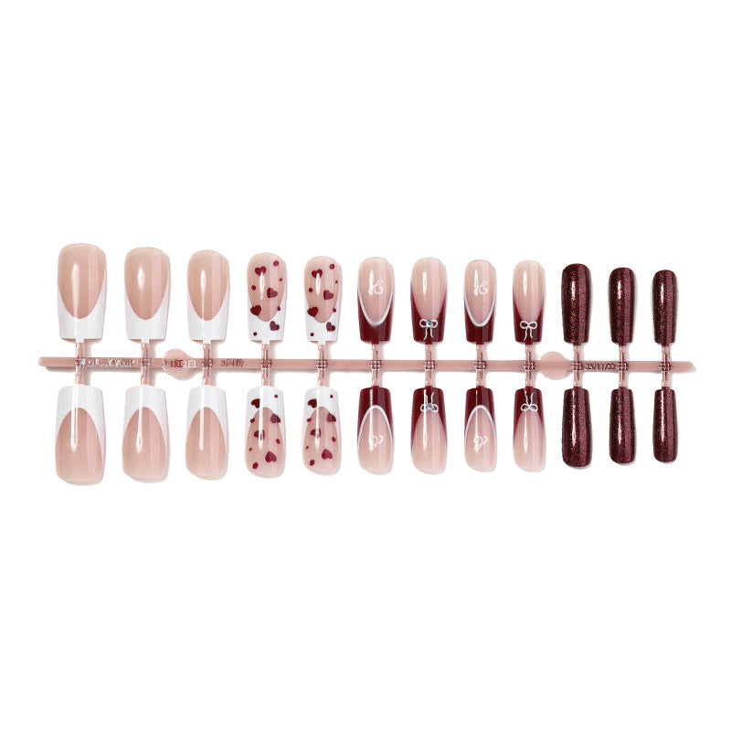 Elegantes Press-On-Nagel-Set mit künstlerischem Herzen und glänzendem Finish Brehn