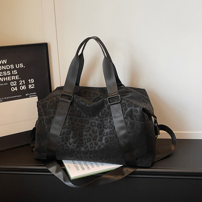 Sportliche Reisetasche mit Strukturiertem Obermaterial Brehn