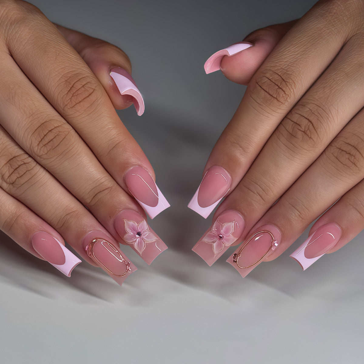 Elegantes florales Nagelkunst-Set Brehn