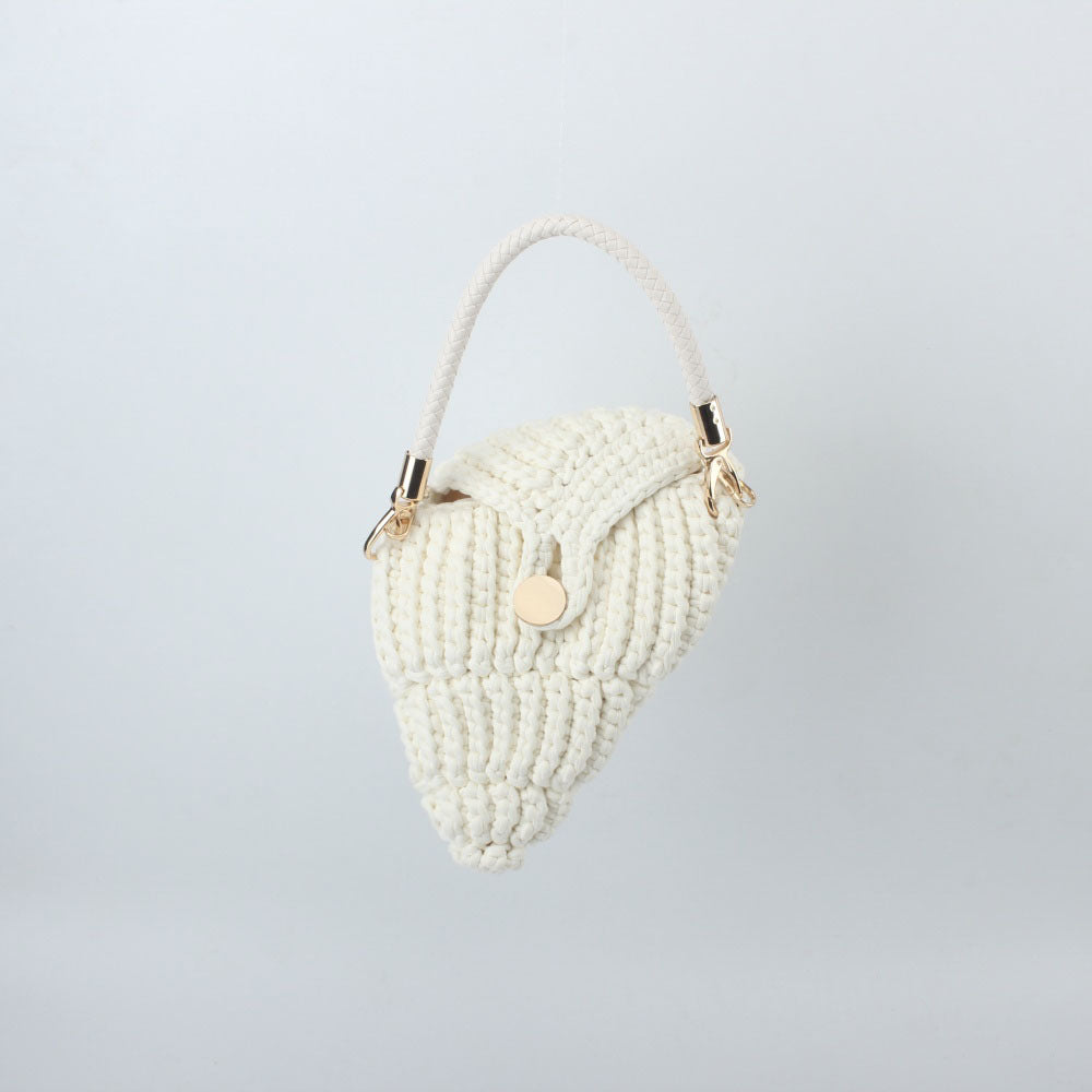 Handtasche Aus Hochwertigem Makramee mit Elegantem Verschluss Brehn
