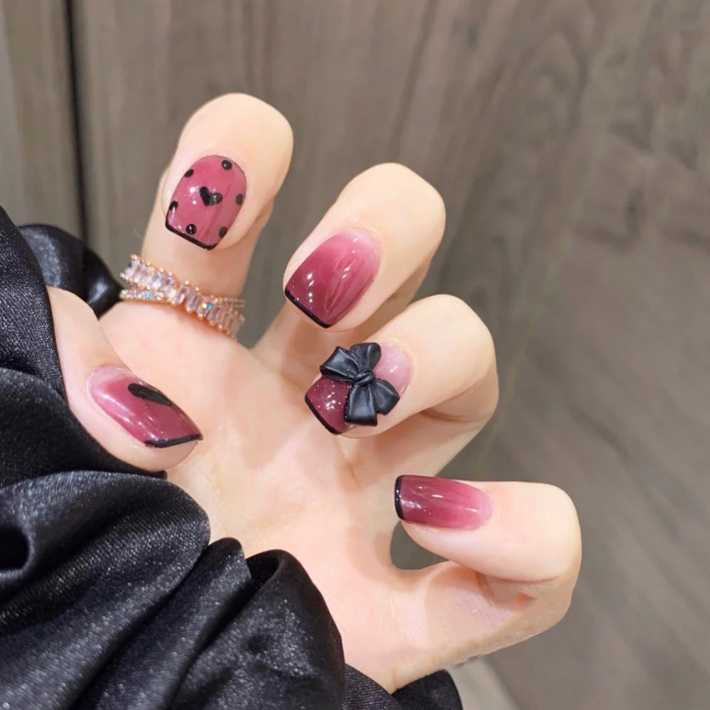 Künstliche Nagelspitzen mit Schleifen-Design Brehn