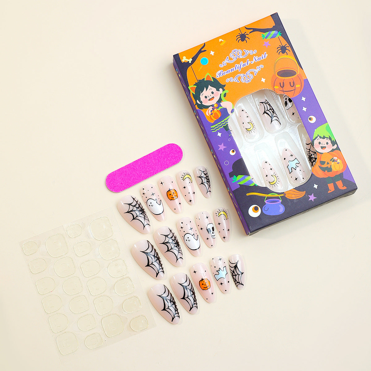 Kreatives Halloween Kunstnagelset mit unterhaltsamen Geister- und Kürbismotiven Brehn